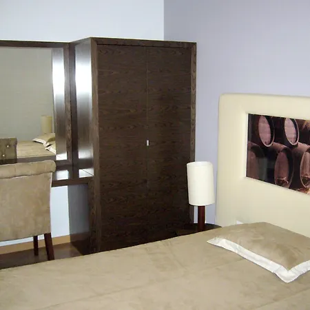 Spacious In With And Mountain View Bragança