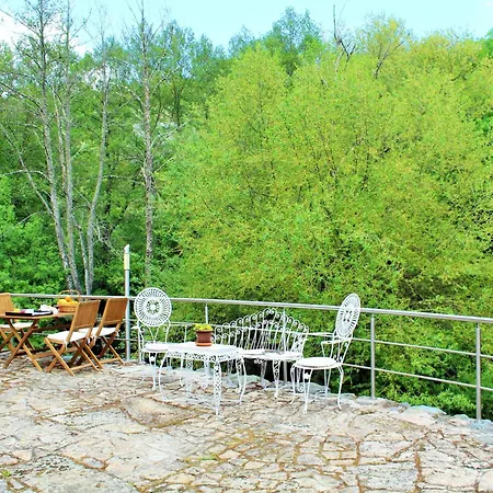 Spacious In With And Mountain View * Bragança