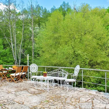 Spacious In With And Mountain View * Bragança