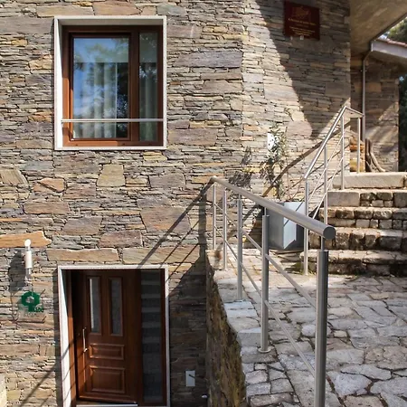 Nyaraló Spacious In With And Mountain View